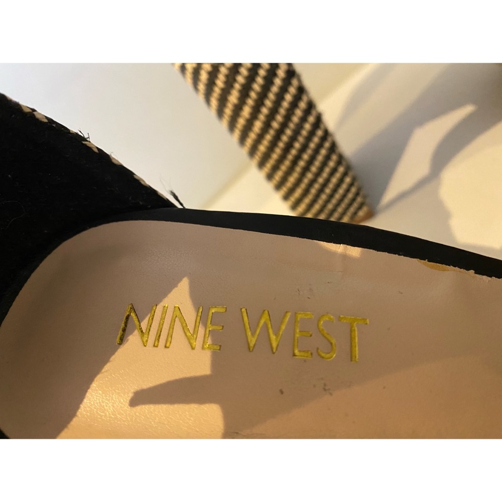 NINE WEST Sandals - Picture 6 of 10